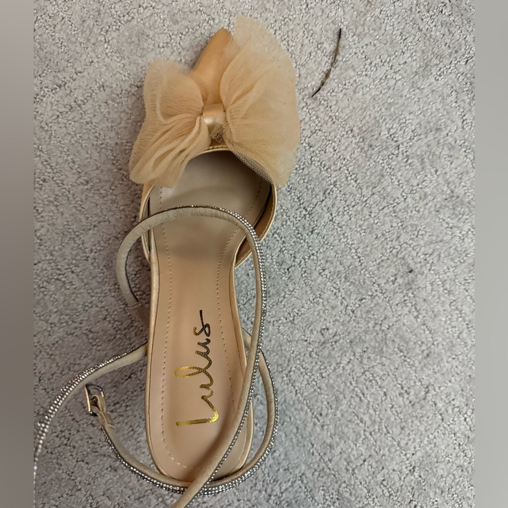 Lulu's Cream Bow Heels
